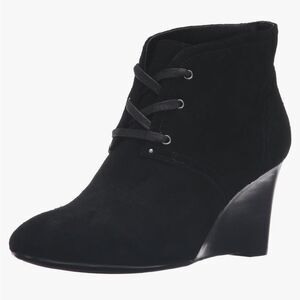 Lauren Ralph Lauren TAMIA 100% Leather Black Wedged Laced Booties - Sz 8.5B